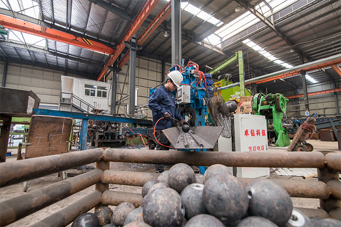 南岸网架配件-螺栓球加工车间